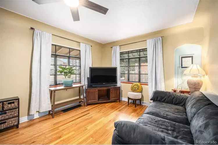 House For Sale in 1363, Stuart Street, Denver, Colorado