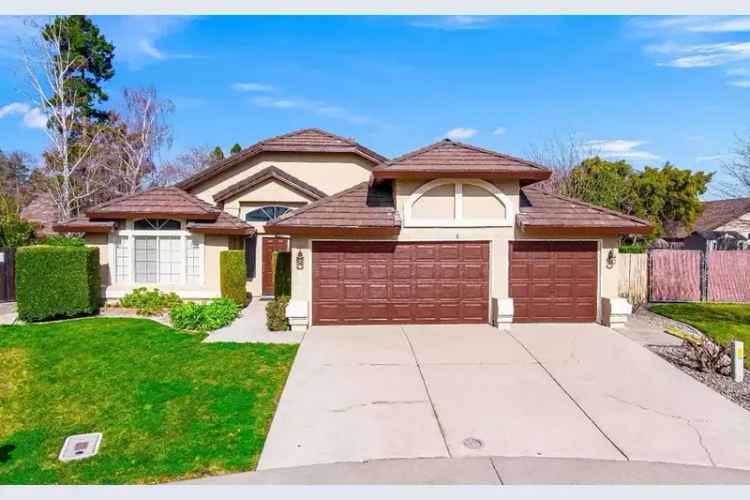 Buy House in Elk Grove with 3 Bedrooms and Beautiful Backyard