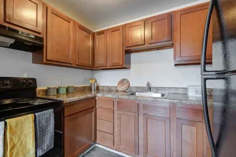 Rent Comfortable Studio One Two Bedroom Apartments in East Irondequoit