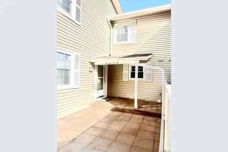 Buy Townhome in Heather Gardens 4 Bedrooms with Amenities