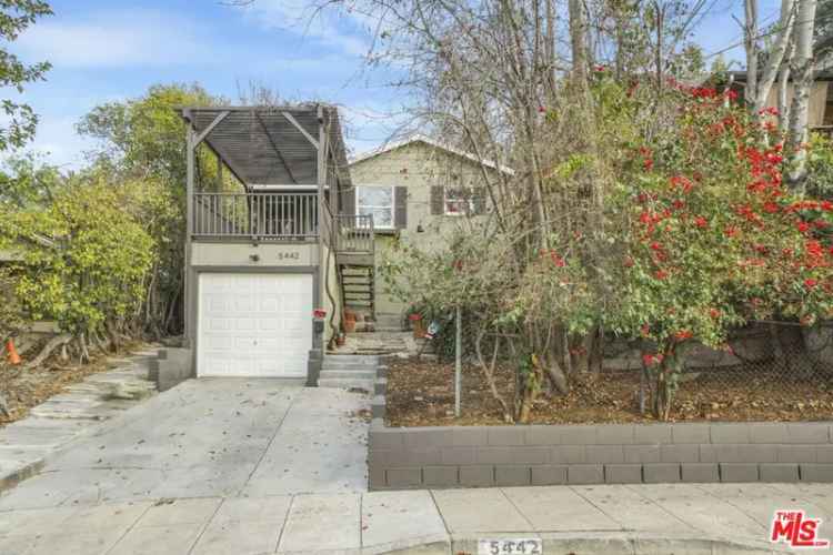 House For Sale in 5442, Ebey Avenue, Los Angeles, California