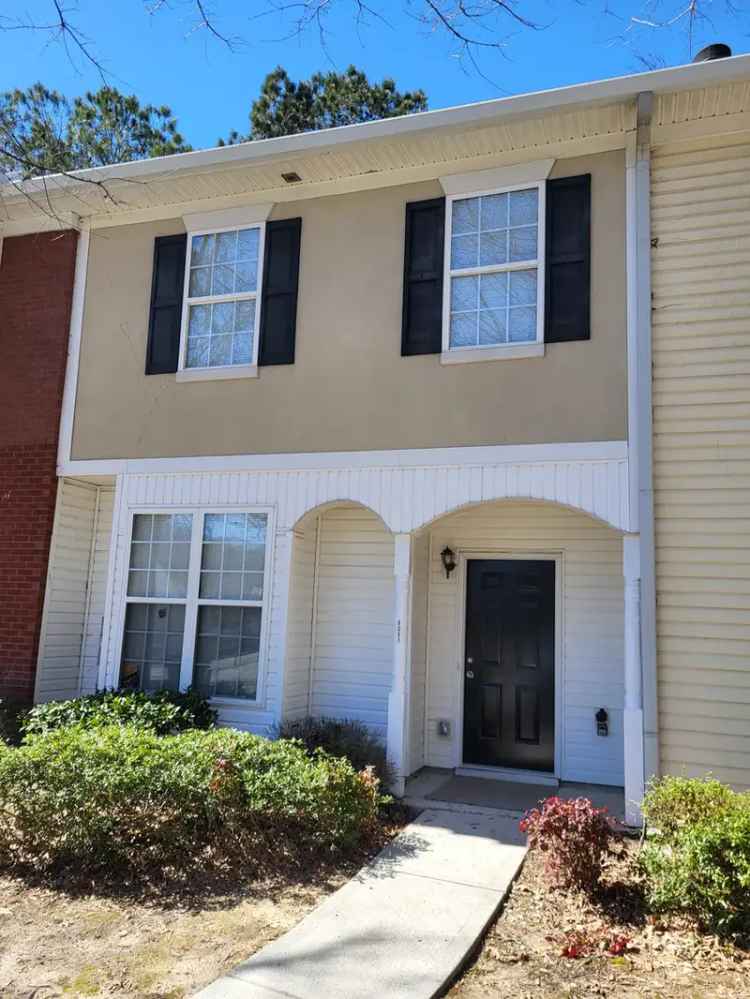 Townhouse for Rent in Atlanta with Modern Features and Great Amenities