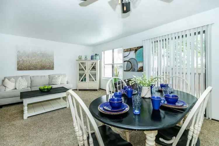 Rent Apartments at Quail Lakes in Oklahoma City with Pool and Spa