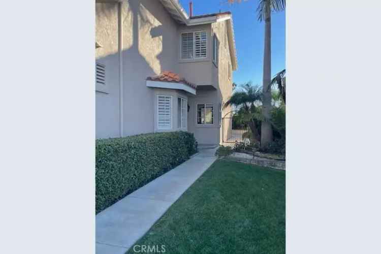 Rent Spacious Townhome in Lake Area Laguna Niguel with Private Features