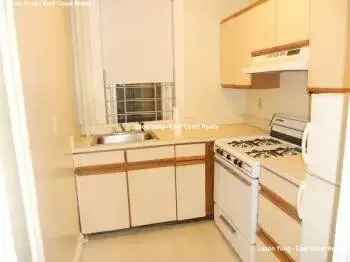 Rent Spacious Studio Apartment in Longwood Area with Great Features