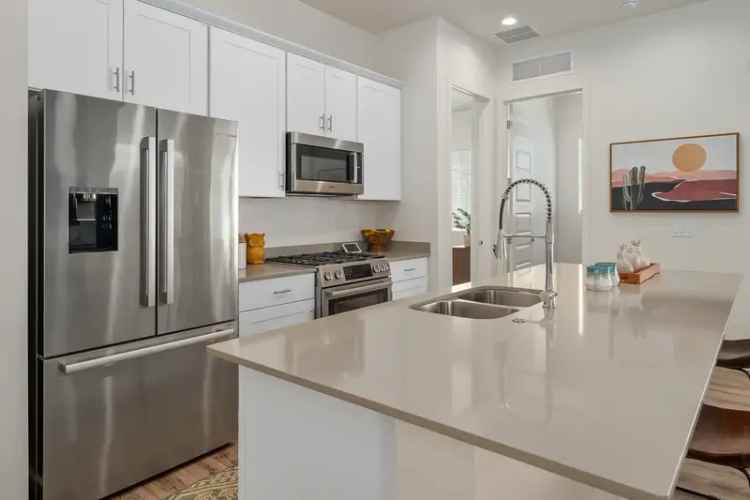 Rent Luxury Apartments in Surprise Arizona with Modern Amenities