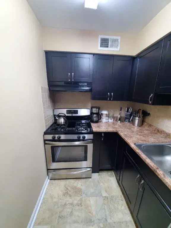 Rent Studio Apartment Near New York City with Amenities in Mahwah