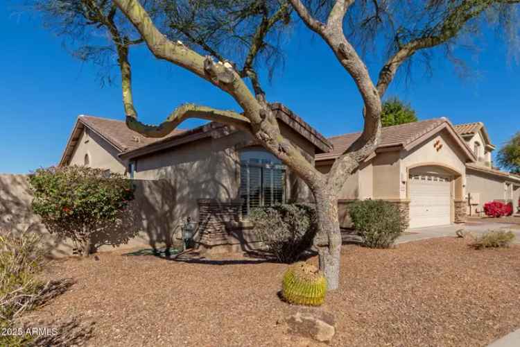 Buy beautiful home in Las Sendas with 3 beds, den, and community amenities