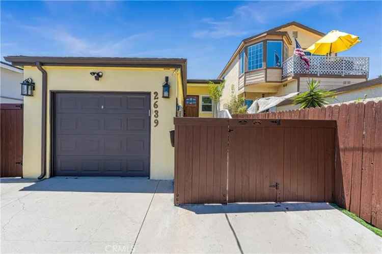 House For Sale in 2639, South Kerckhoff Avenue, Los Angeles, California