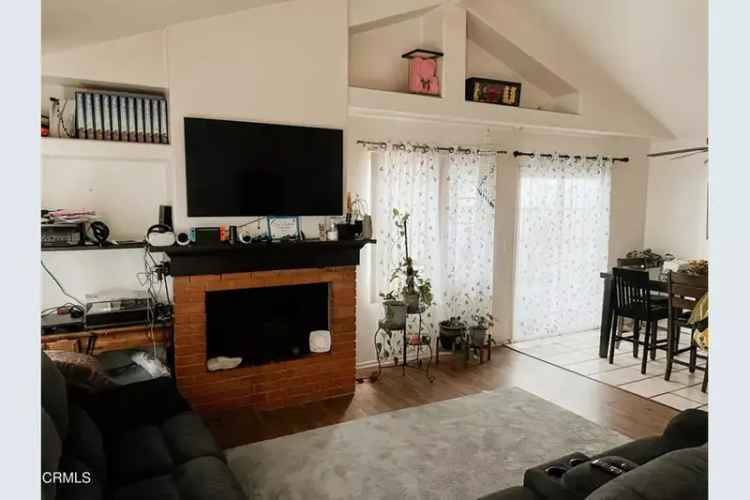 Buy 4 Unit Apartment Complex in Oxnard with Spacious Units