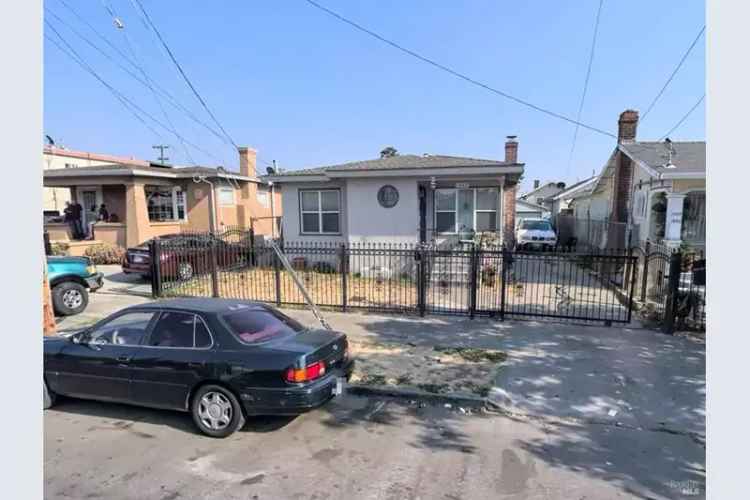 House For Sale in 1452, 85th Avenue, Oakland, California