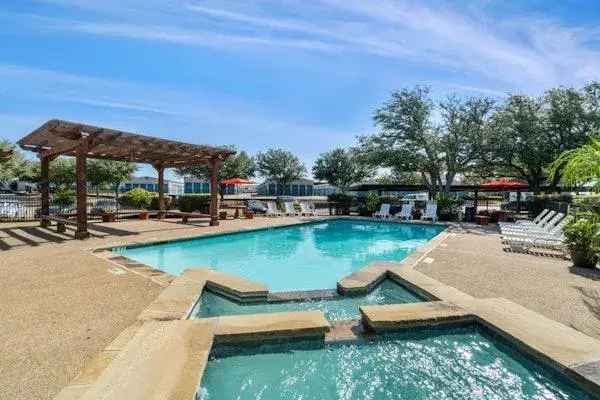 Rent Pet Friendly Apartments in Midlothian Texas with Great Amenities