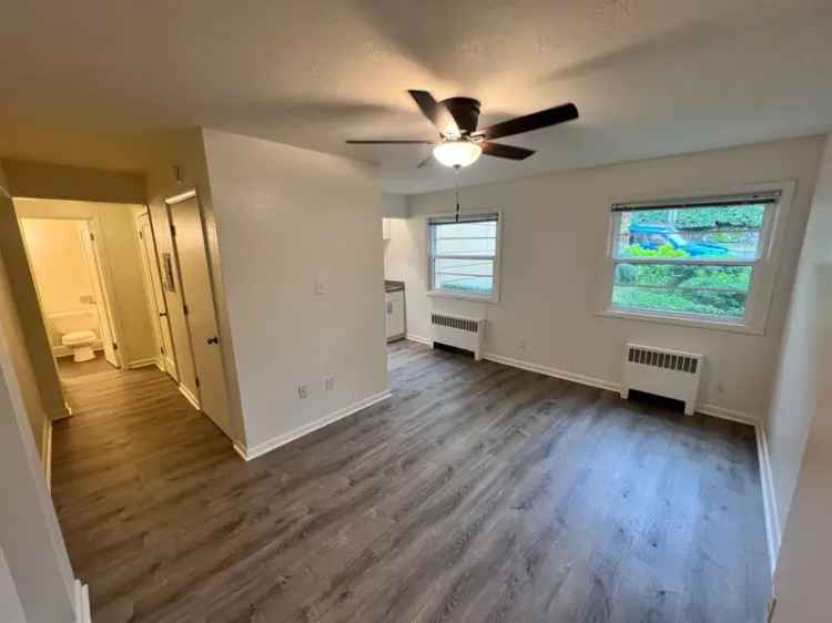 Rent Apartments in Nob Hill with City Views and Modern Amenities