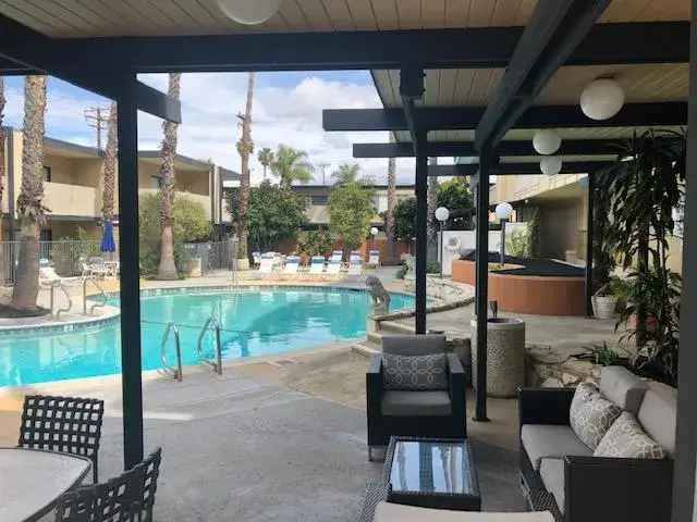 Rent Beautiful Two Bedroom Apartment in South Torrance with Amenities