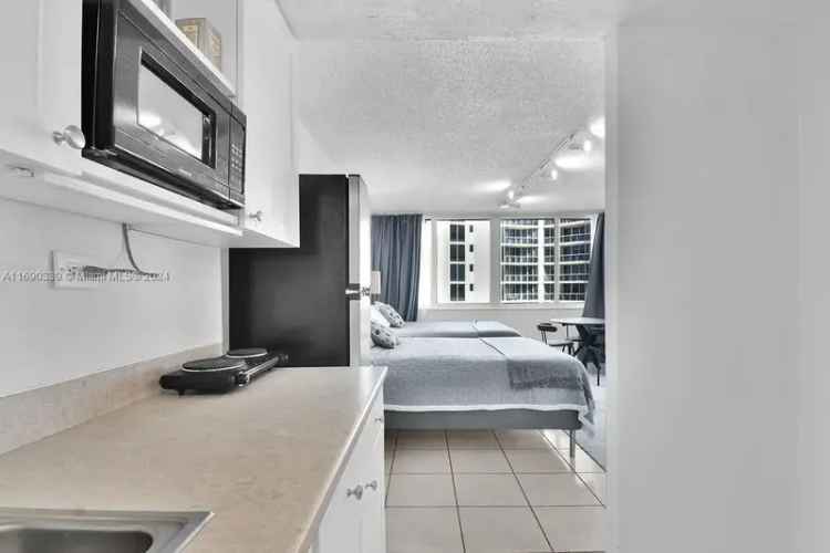 Rent Ocean View Studio Apartment in Sunny Isles Beach with Resort Amenities