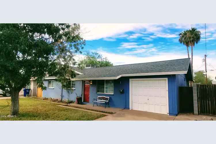 buy residence 3 bedroom 2 bath in Tempe with backyard oasis