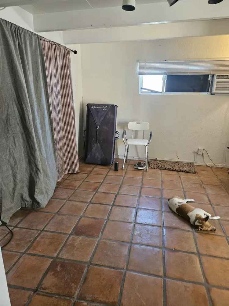 Rent Apartment Unit in Nice Quiet Neighborhood with Yard and Garage