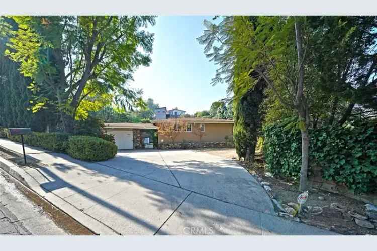 House For Sale in 4253, Louise Avenue, Los Angeles, California