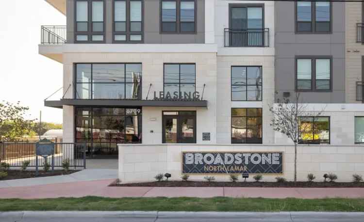 Rent Apartments in Broadstone North Lamar with Luxury Features