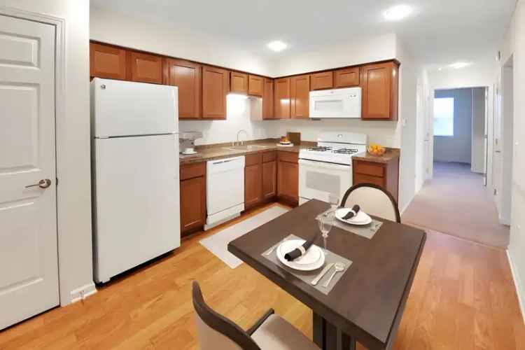 Rent Apartments in Cheektowaga with Exceptional Amenities and Carefree Living