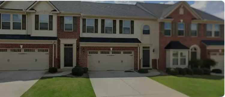 Townhouse for Rent in Riverside Commons with Spacious Living and Great Features