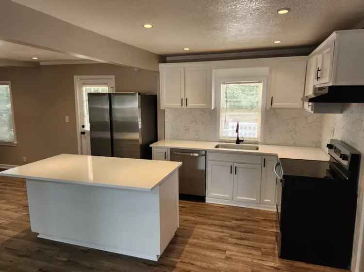 Remodeled Mission Kansas Home 3 Beds 25 Baths