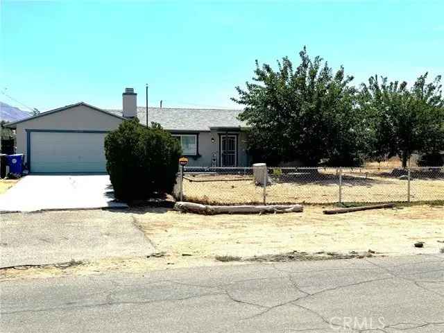 House For Sale in 21135, Caribou Avenue, Apple Valley, California