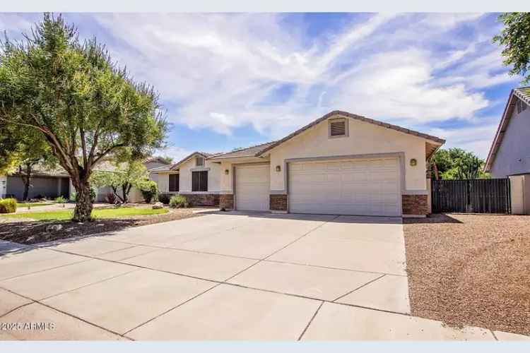 Buy Custom Home in Will Rogers Equestrian Ranch with Excellent Features