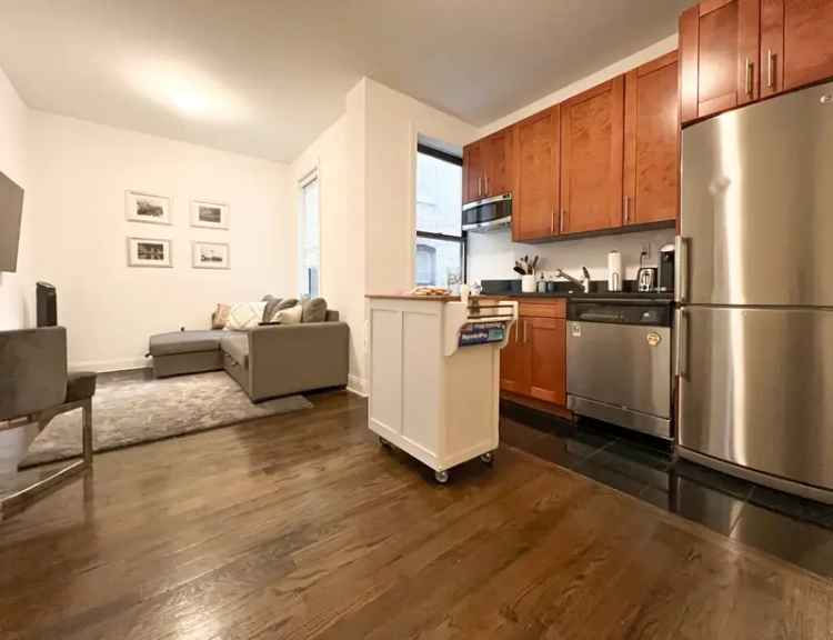 Rent Apartment Unit in Chelsea with Spacious Bedrooms and Modern Features