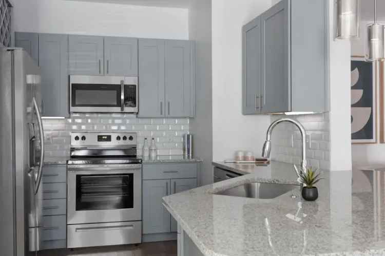 Rent Luxury Apartments in Historic Savannah with Premium Amenities