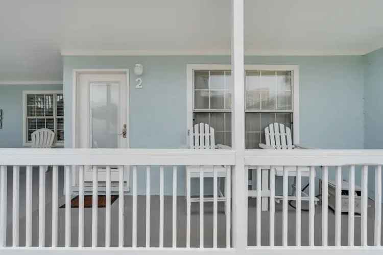 Rent Renovated Apartment Unit in Wendwood Condominiums with Beach Access