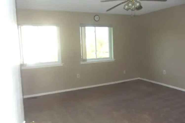 Rent Townhouse in Brittany Community Plainsboro with Great Amenities