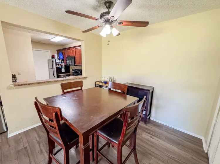 Rent Ground Floor 3 Bedroom Condo Near UF with Great Amenities