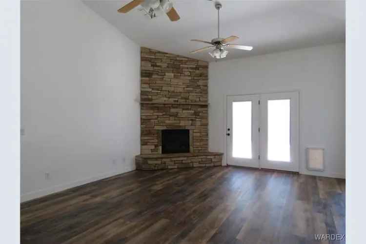 Custom Home Buy in Kingman with Four Bedrooms and Spacious Living Room