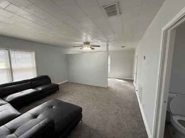 Rent Apartment Unit with All Bills Paid Near Spohn Shoreline