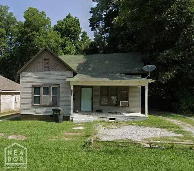 House For Sale in 610, West Jefferson Avenue, Jonesboro, Arkansas