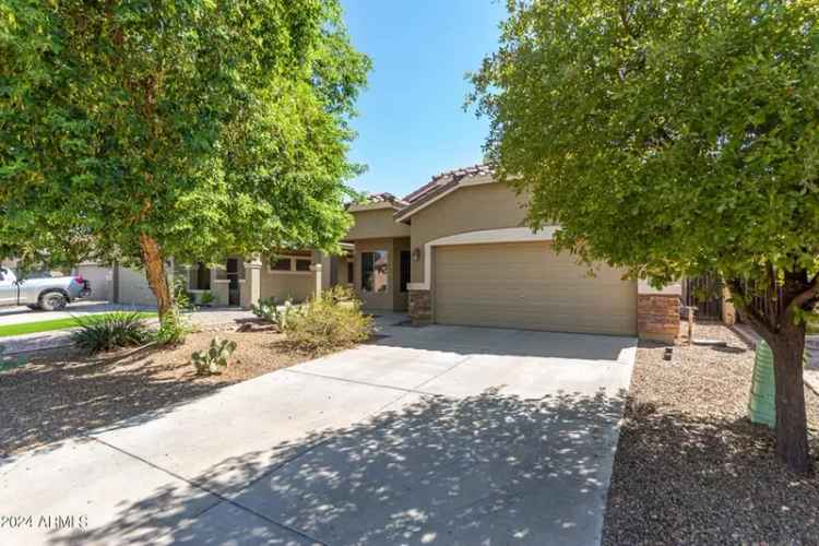 Buy house in San Tan Valley with 3 beds, 2 baths and backyard