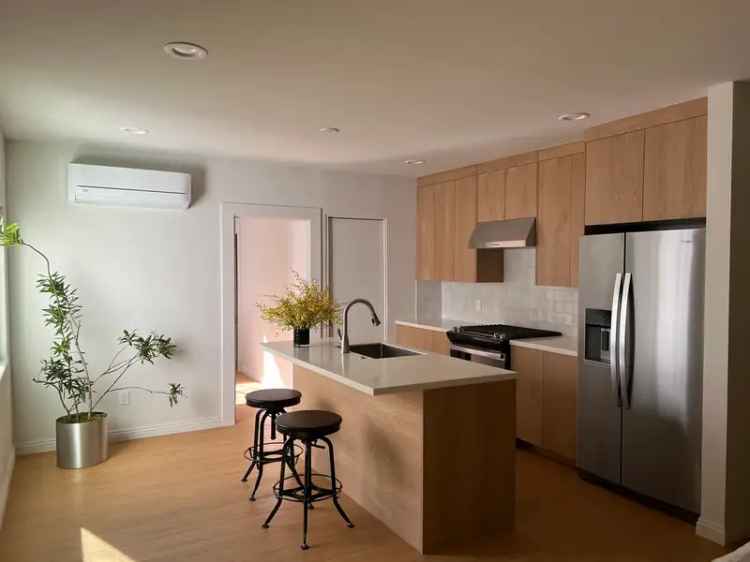 Rent Apartment Unit in Hollywood with Stylish Design and Top Amenities