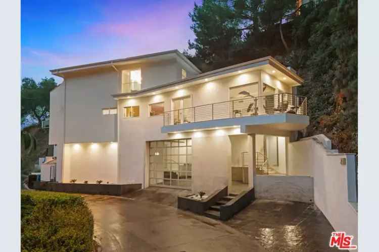 Buy House Beachwood Canyon Luxuriously Upgraded Modern Home