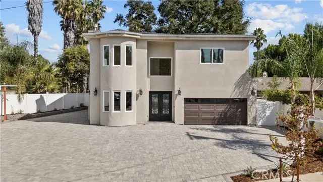 House For Sale in 12042, Bradford Place, Los Angeles, California