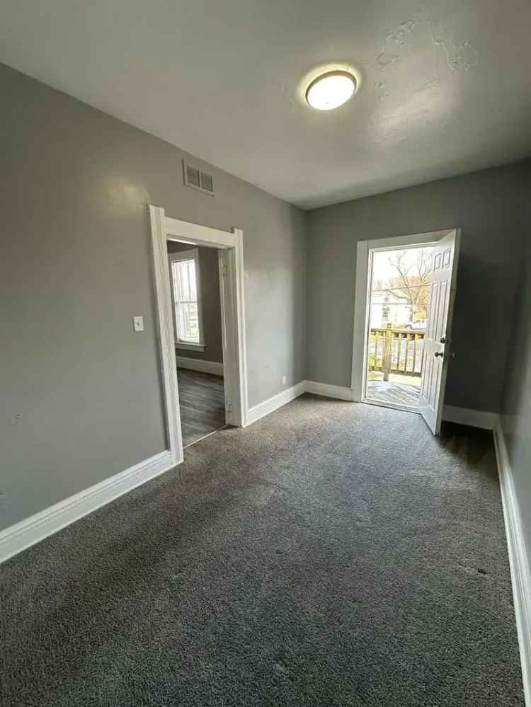 Rent Upper Unit Duplex in Toledo with Modern Upgrades and Balcony