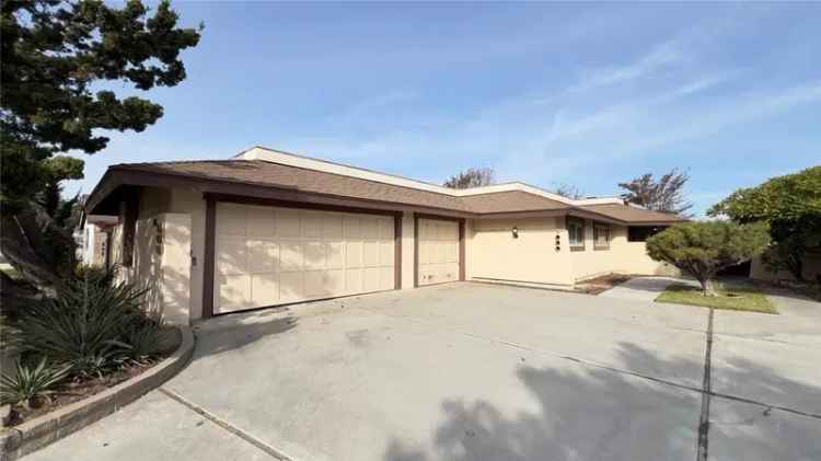 House For Sale in 731, East Fairway Drive, Orange, California