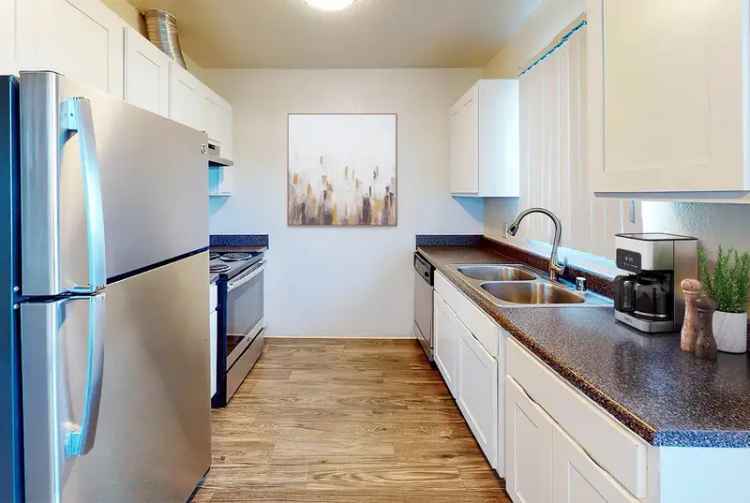 Rent Boronda Manor Apartments with Unique Floorplans in Salinas