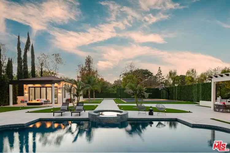 Buy Estate Home Tarzana with Luxurious Features and Spacious Living