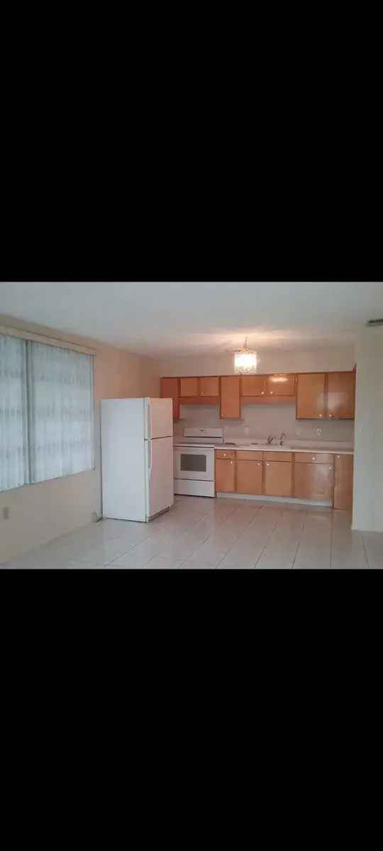 Rent Apartment Unit in Gated Community Near Holiday Center with Pool