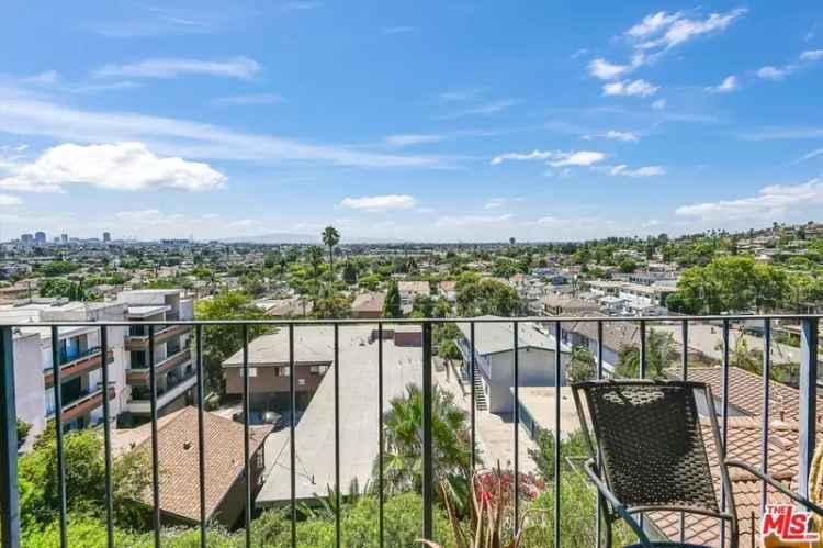 House For Sale in 1923, Molino Avenue, Signal Hill, California