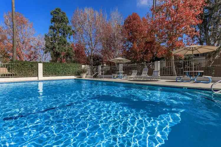 Rent Charming Two Bedroom Townhomes in Costa Mesa with Pool