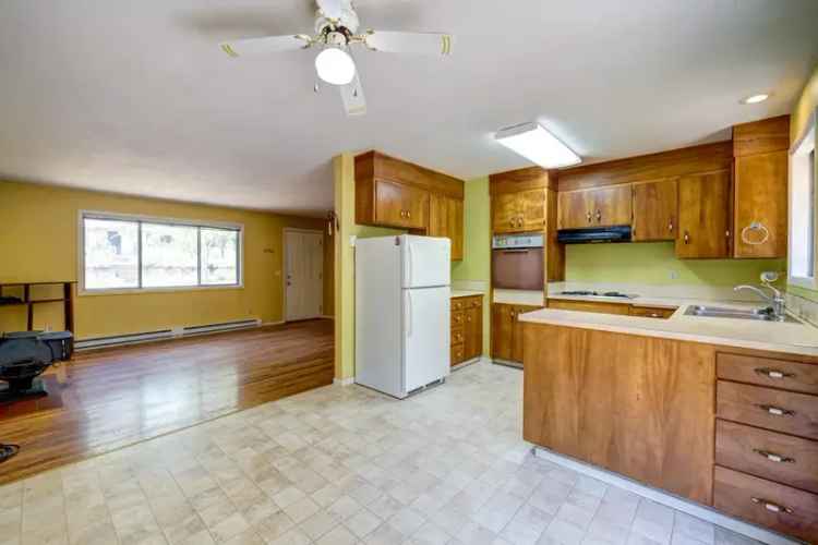 House for Rent Near OSU with Beautiful Hardwood Floors and Yard