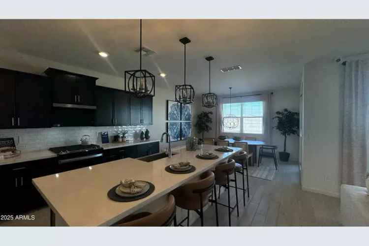 Buy Beautiful 5 Bedroom Home in Goodyear with Modern Amenities