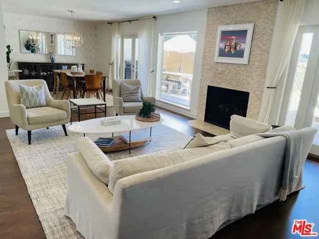 House For Sale in 2611, Angelo Drive, Los Angeles, California